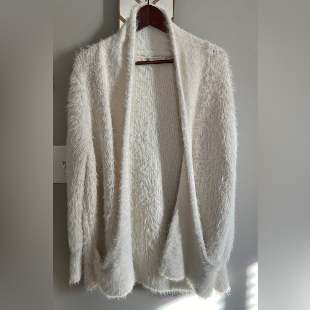 Anthropologie Knitted & Knotted Wool Blend
Fuzzy Cardigan Sweater Size XS White